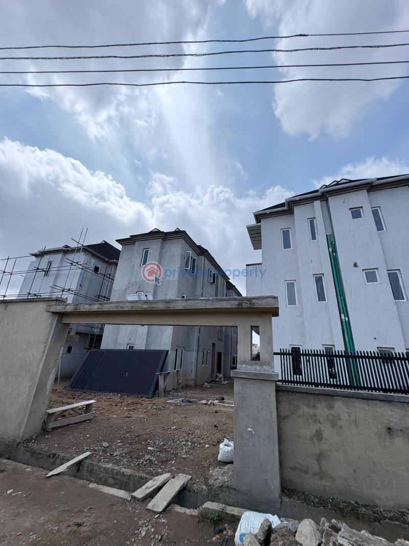 House For Sale In Atoyebi Courts, Bashorun Ibadan Oyo - 2
