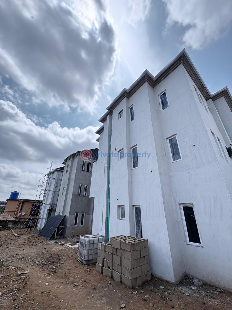 House For Sale In Atoyebi Courts, Bashorun Ibadan Oyo - 0