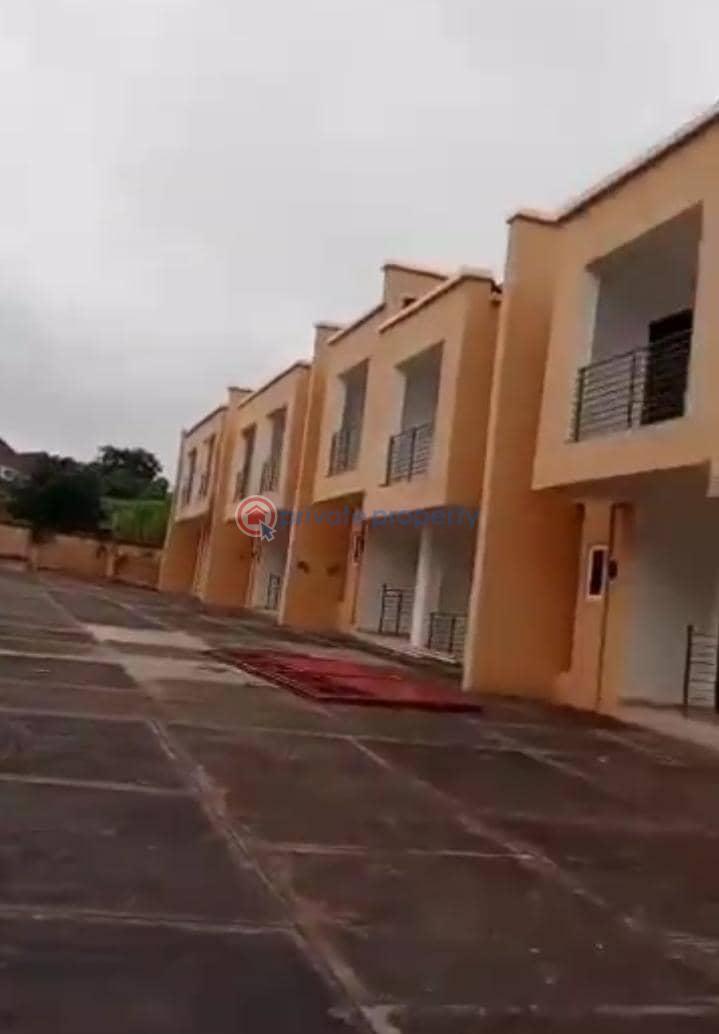 10 bedroom Duplex For Sale Independence Layout Enugu Area  - 3