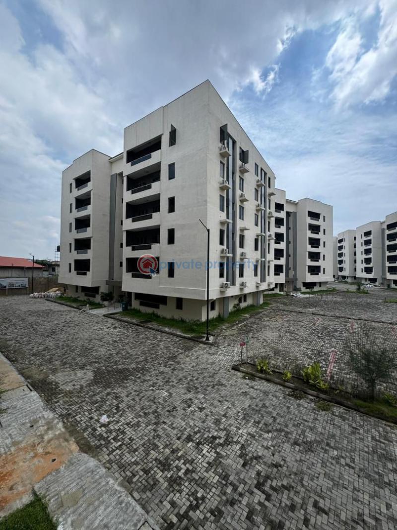 3 bedroom Block Of Flats For Sale Surulere Lagos - 0