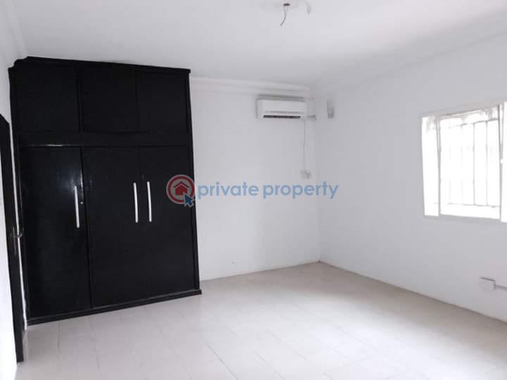 It's an 8 bedroom already renovated house - 1 8 bedroom House For Sale Parkview Estate, Ikoyi Ikoyi Lagos - 1