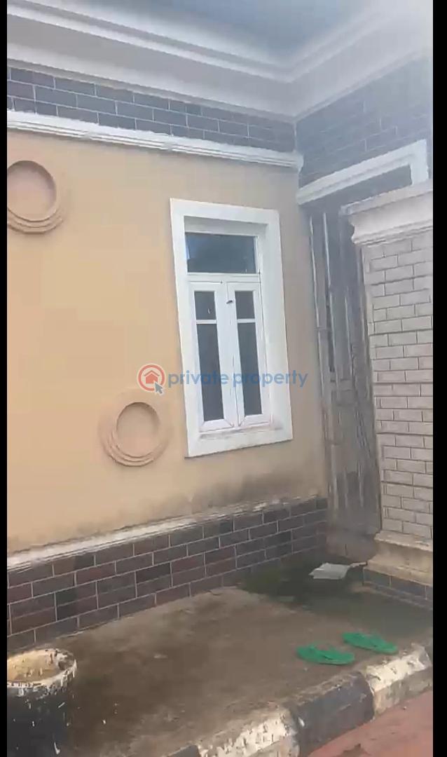 Bungalow For Sale Iyowa Community, Benin Akure Road. Benin Edo - 6