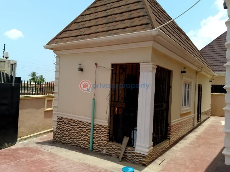 5 bedroom Detached Bungalow For Sale Jankata Off Akala Express Ibadan Oyo - 5