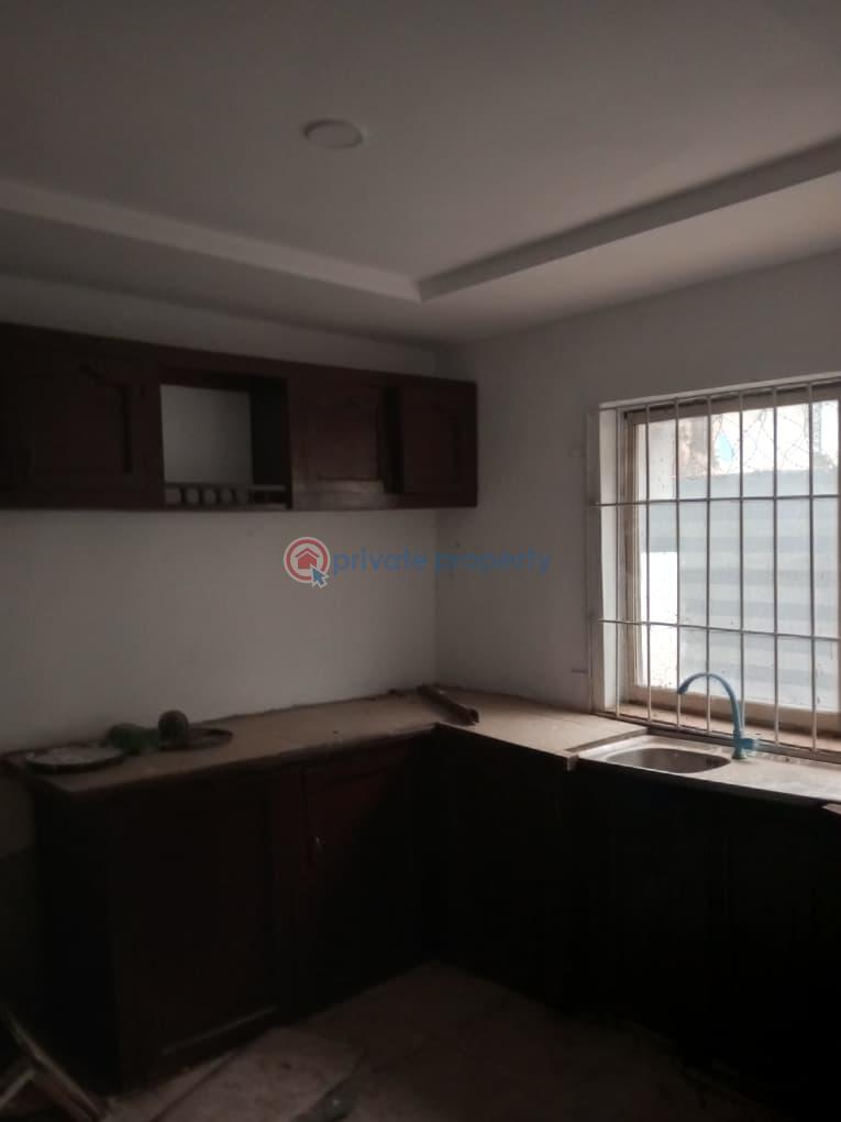 3 bedroom Block Of Flats For Rent *just Out To Let...* Fastest Finger ♦️ Neatly Renovated 3 Bedroom With Modern Facilities Like P.o.p, Water Running, Dinning Space , 2 Toilets One Room En Suit And Bathroom, Wardrobes, Kitchen Cabinet Etc. 👉🏻 ( *easy Going Landlords Live Within* ). Akobo Ibadan Oyo - 7