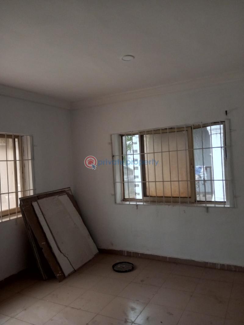 3 bedroom Block Of Flats For Rent *just Out To Let...* Fastest Finger ♦️ Neatly Renovated 3 Bedroom With Modern Facilities Like P.o.p, Water Running, Dinning Space , 2 Toilets One Room En Suit And Bathroom, Wardrobes, Kitchen Cabinet Etc. 👉🏻 ( *easy Going Landlords Live Within* ). Akobo Ibadan Oyo - 6