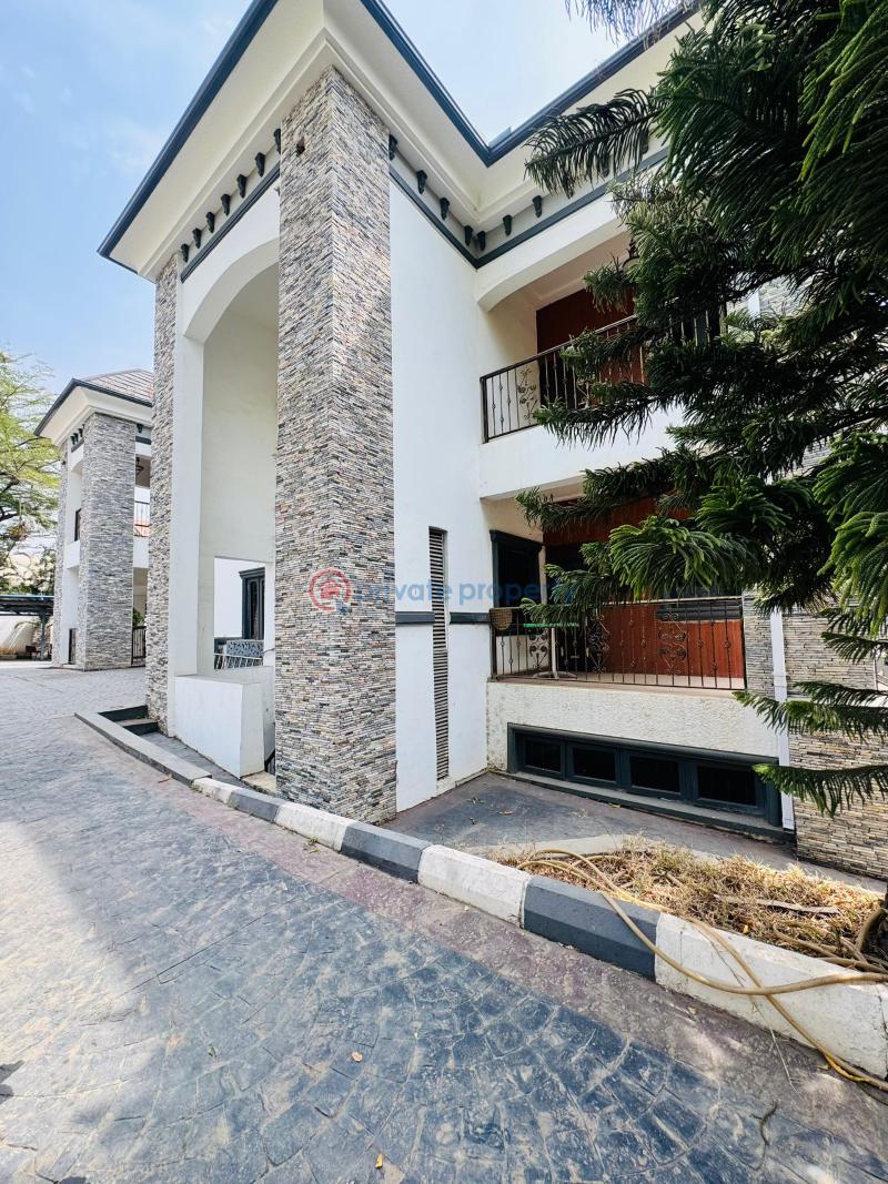 7 bedroom Detached Duplex For Sale Maitama Abuja Phase 1  - 4