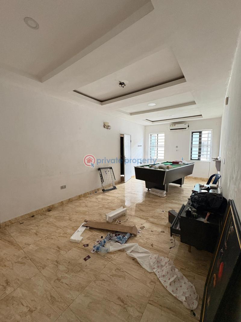 Just moved out 3bedroom flat with both pool and gym - 15 3 bedroom Block Of Flats For Rent Ikota Lekki Lagos - 15