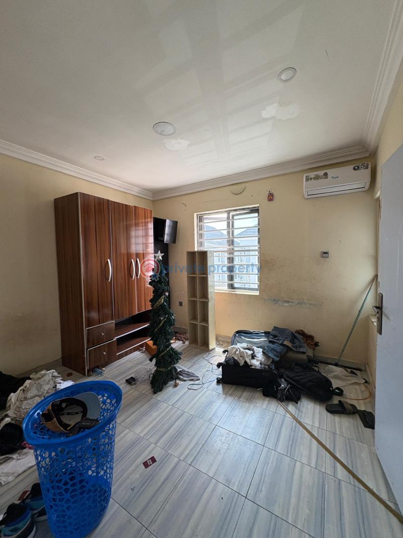 Just moved out 3bedroom flat with both pool and gym - 7 3 bedroom Block Of Flats For Rent Ikota Lekki Lagos - 7