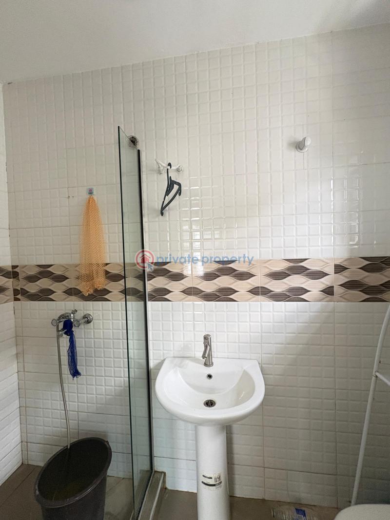 Just moved out 3bedroom flat with both pool and gym - 5 3 bedroom Block Of Flats For Rent Ikota Lekki Lagos - 5