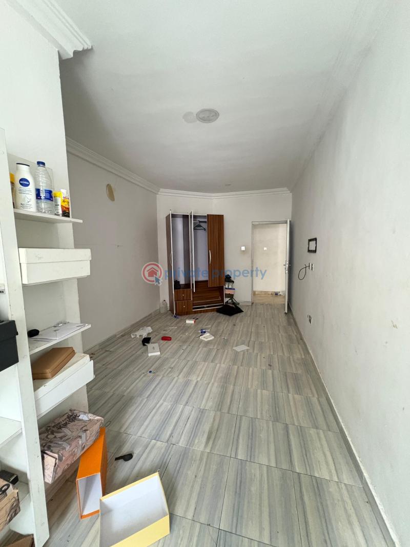 Just moved out 3bedroom flat with both pool and gym - 13 3 bedroom Block Of Flats For Rent Ikota Lekki Lagos - 13