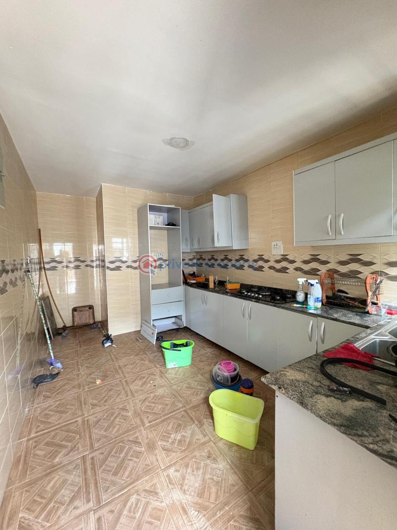 Just moved out 3bedroom flat with both pool and gym - 9 3 bedroom Block Of Flats For Rent Ikota Lekki Lagos - 9