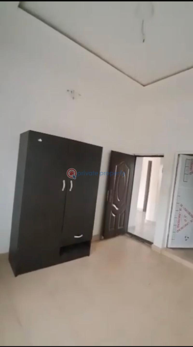2 bedroom Block Of Flats For Rent Palmgroove Shomolu Lagos - 2