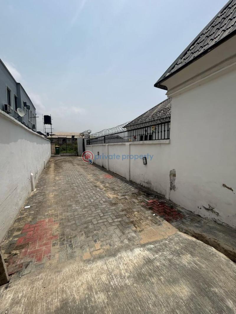 5 bedroom Bungalow For Sale Ogudu Ori-oke Lagos - 11