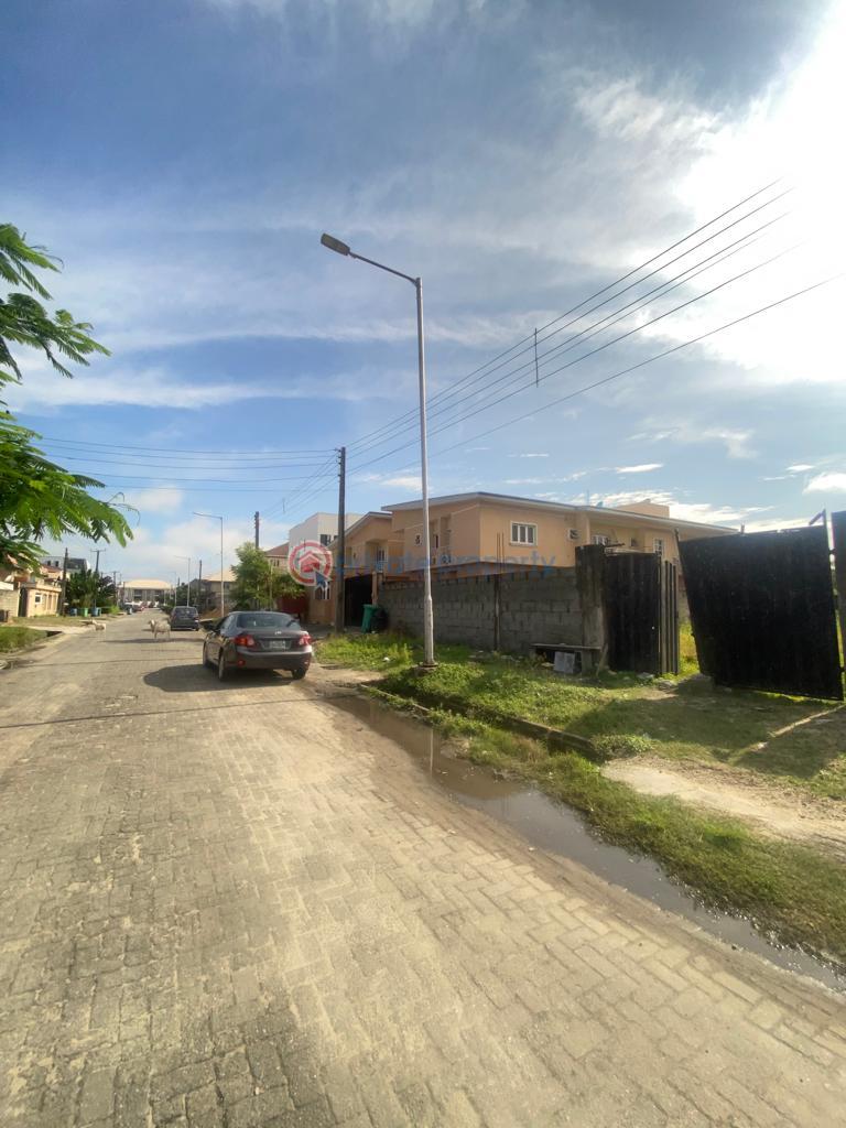 Land For Sale Secured Estate, Lekki Phase 1 Lekki Phase 1 Lagos - 4