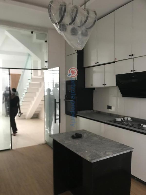 4 bedroom Semi detached Duplex For Sale G.r.a Ikota Lekki Lagos - 3