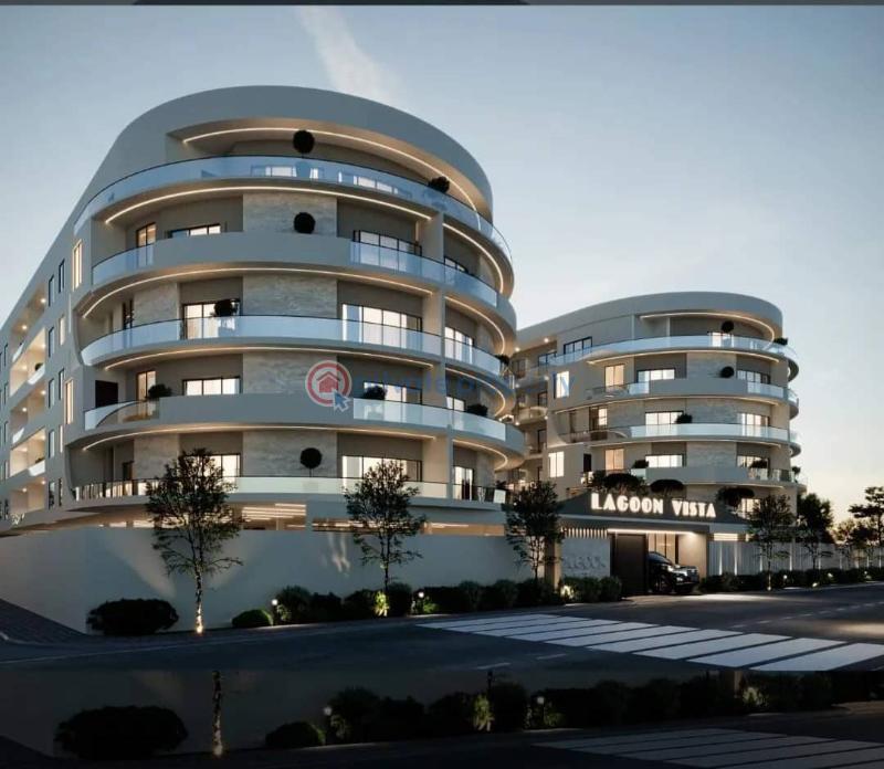 3 bedroom Shared Apartment For Sale . Lekki Phase 1 Lagos - 2