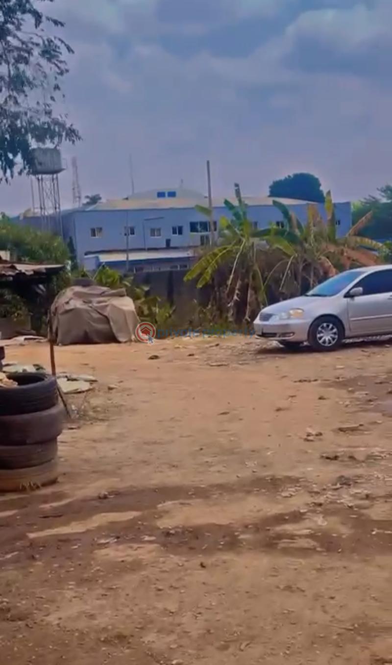 Commercial Land For Sale Central Area / By Ndic / Abuja Central Area Abuja Phase 1  - 0
