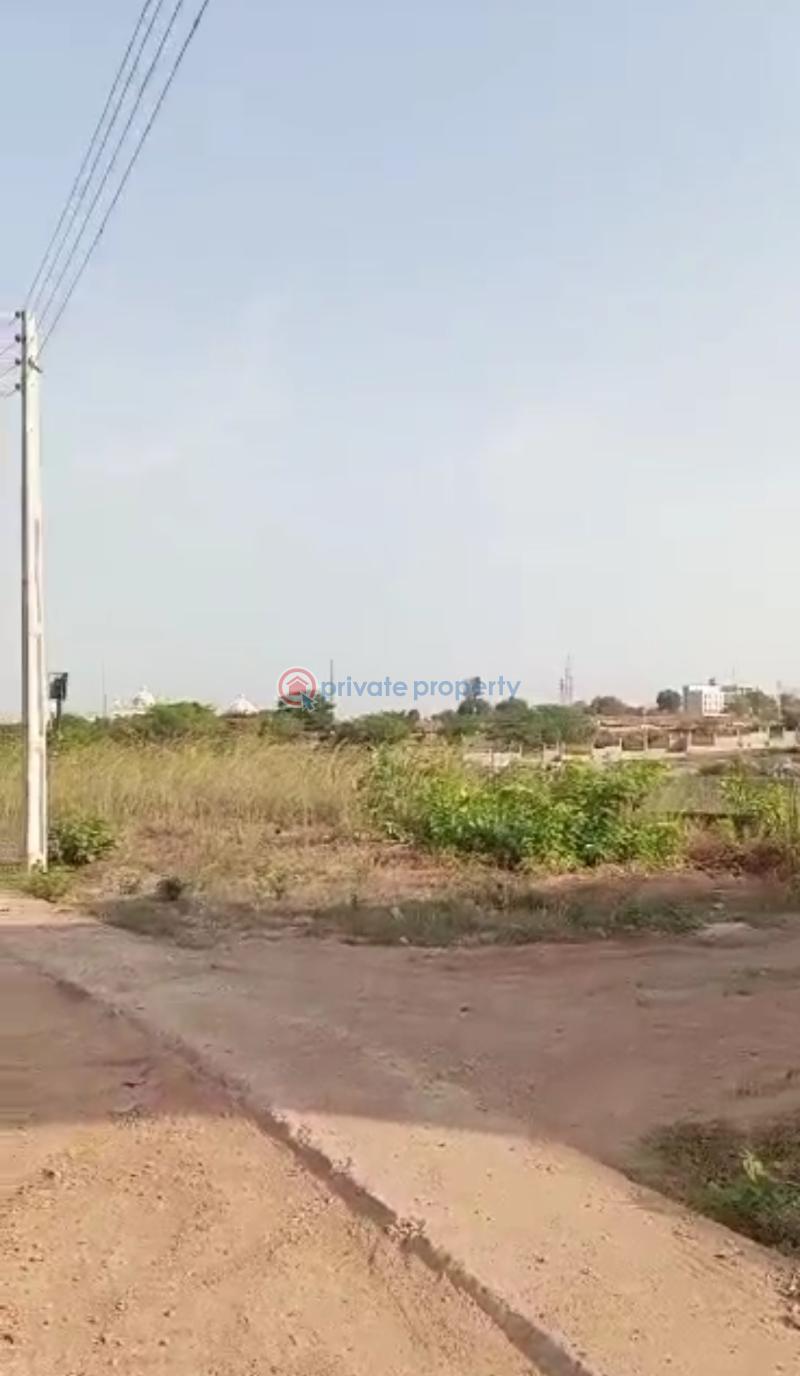 Land for 5 bedroom detached duplex - 3 5 bedroom Land For Sale Kukwaba / Abuja Kukwuaba Abuja Phase 2  - 3