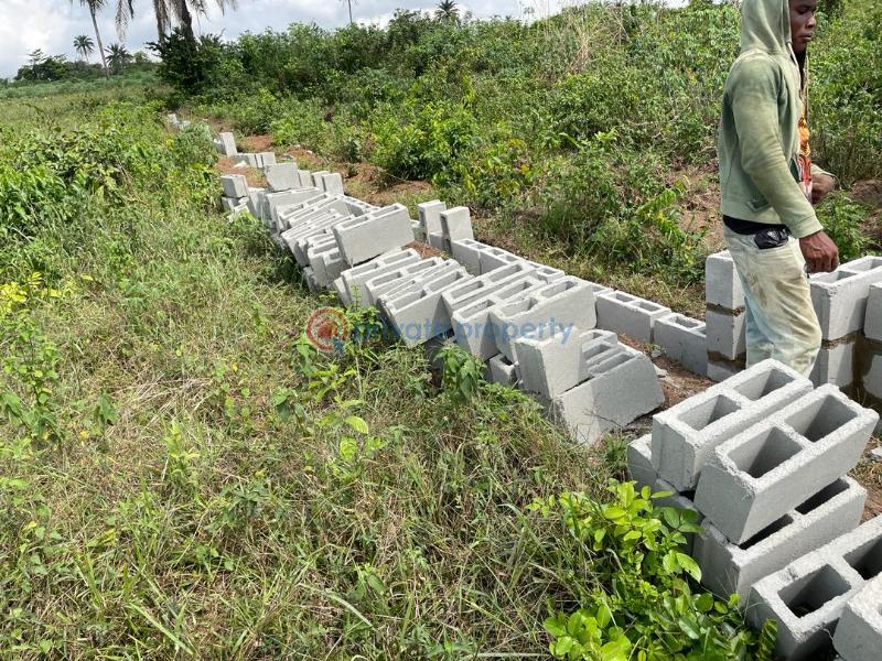 Mixed use Land For Sale Odo Lofa Isiwo Just After The Epe Tollgate Ogun State. Ijebu Ogun - 2