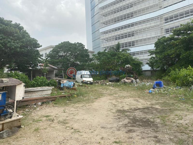 For sale Land Kale Street , Off Saka Tinubu Street Victoria