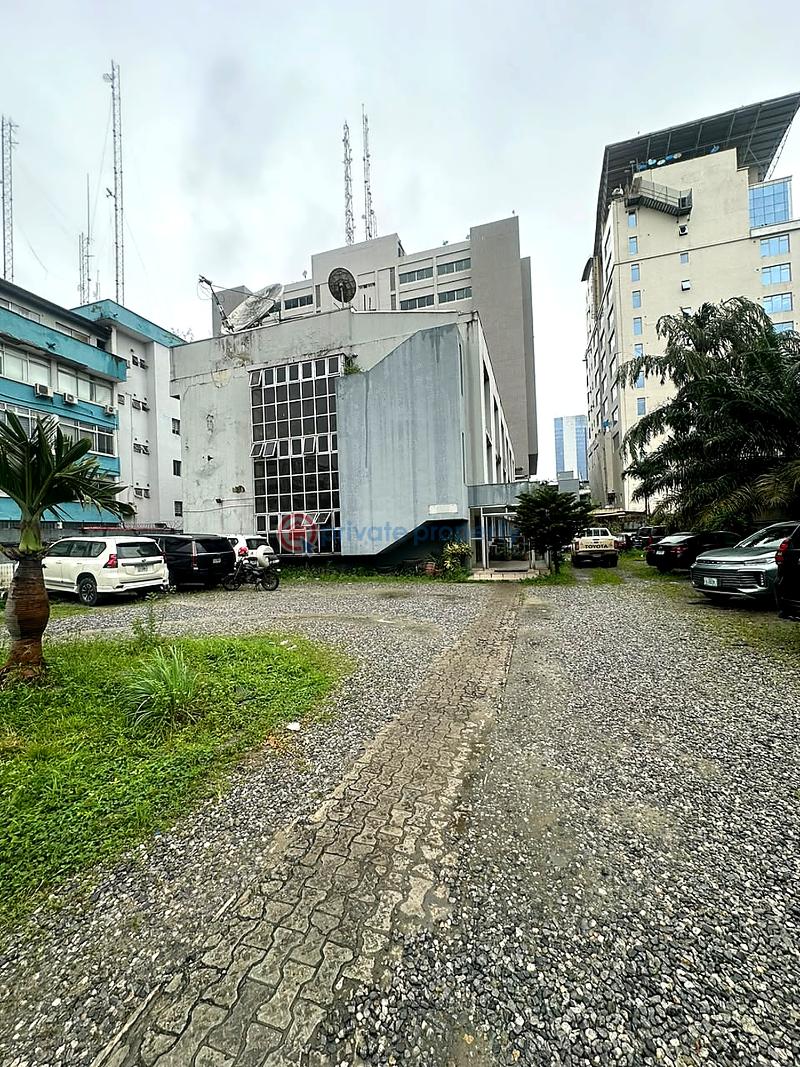 Commercial Property For Rent Victoria Island Lagos - 14