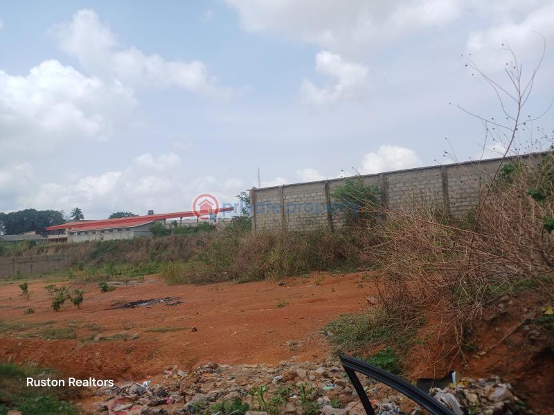 Land measuring 4100sm - 2 Mixed use Land For Sale Iyaganku Gra Oke Ado Road Iyanganku Ibadan Oyo - 2
