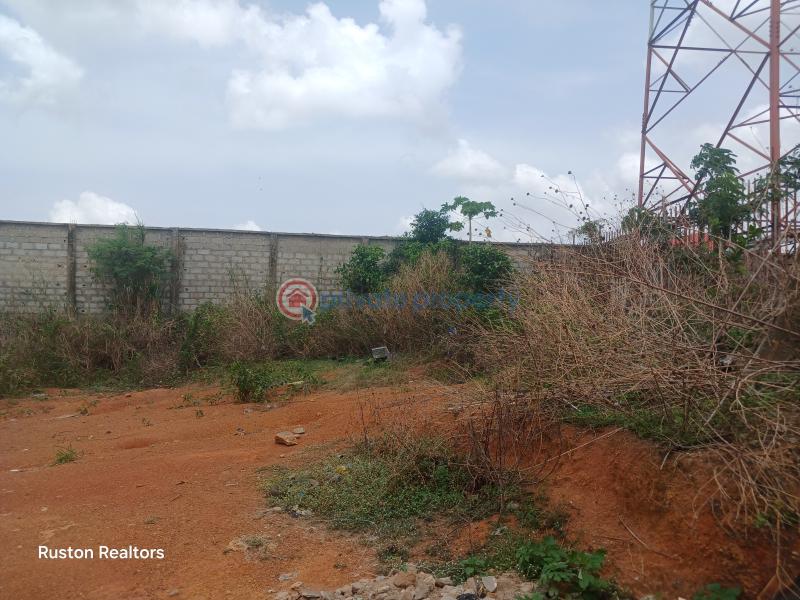 Land measuring 4100sm - 3 Mixed use Land For Sale Iyaganku Gra Oke Ado Road Iyanganku Ibadan Oyo - 3