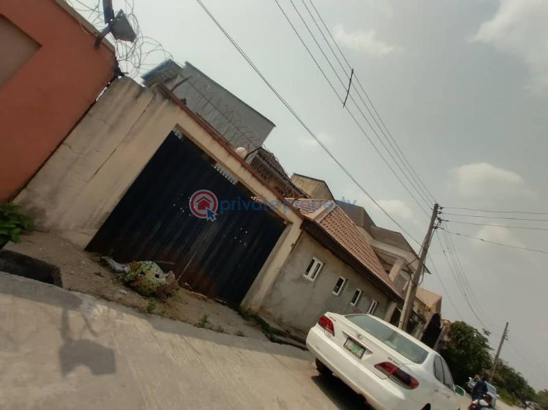 For sale Land Medina Gbagada Lagos (PID 2PAGJY) Private Property