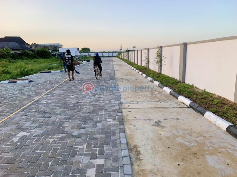 Land For Sale Genesis Court Phase 3 General Paint Bus Stop Before Lagos Business School Abraham Adesanya Ajah Lagos - 4