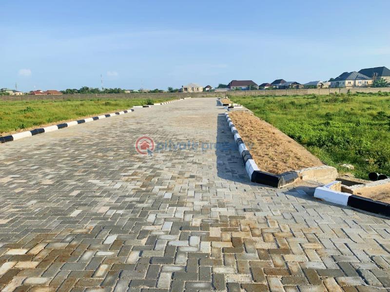 Land For Sale Genesis Court Phase 3 General Paint Bus Stop Before Lagos Business School Abraham Adesanya Ajah Lagos - 3