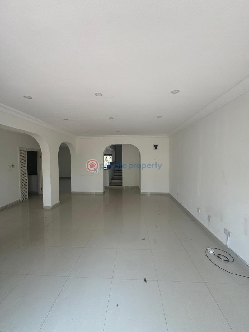 Large 2 & 3 bedroom maisonette with pool - 4 2 bedroom Block Of Flats For Rent Victoria Island Lagos - 4