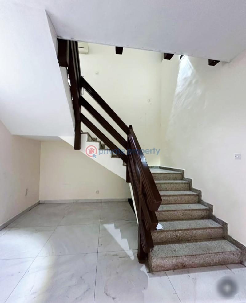 4 bedroom Terraced Duplex For Rent Old Ikoyi Lagos - 5