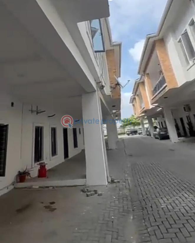Large and spacious mini flat -{video available} - 0 1 bedroom Mini Flat For Rent Apple Wood Estate Orchid Road Lekki Lagos - 0