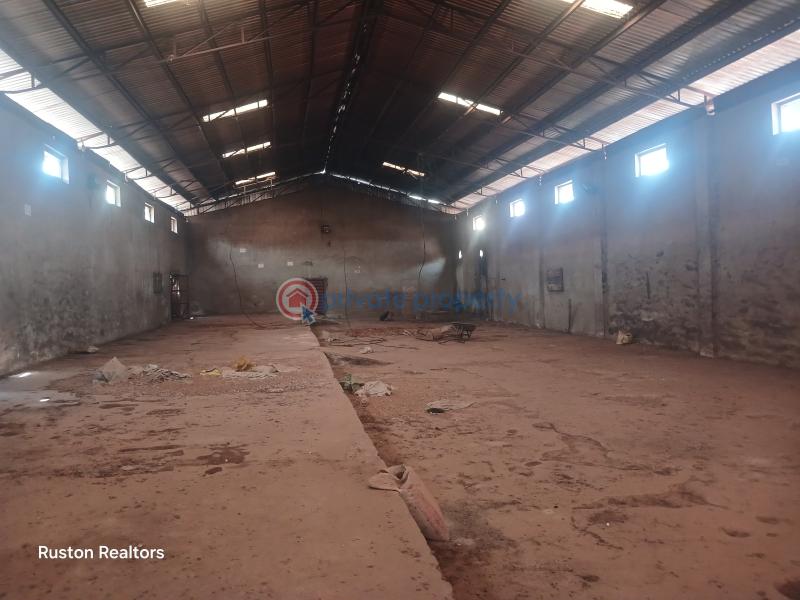 6 bedroom Warehouse For Rent Old Ife Road, Close To Iwo Road Ibadan Oyo - 3
