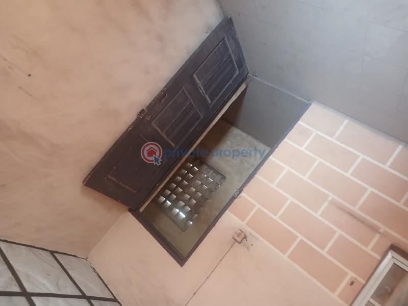 6 bedroom Warehouse For Rent Old Ife Road, Close To Iwo Road Ibadan Oyo - 6