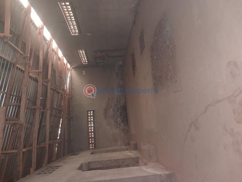 6 bedroom Warehouse For Rent Old Ife Road, Close To Iwo Road Ibadan Oyo - 4