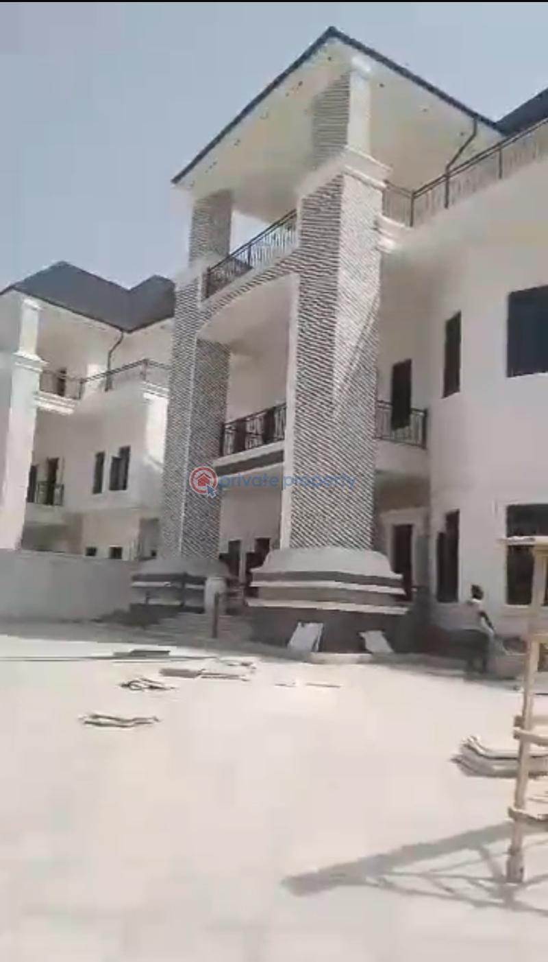 9 bedroom Detached Duplex For Sale Maitama Abuja Phase 1  - 1