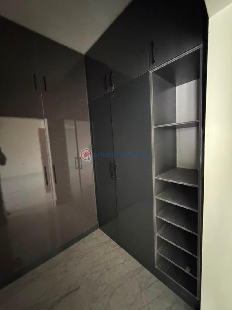 4 bedroom Terrace For Sale Perinwinkle Estate Lekki Phase 1 Lagos - 4