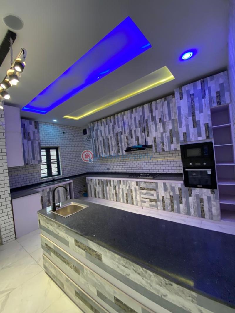 4 bedroom Terrace For Sale 2nd Toll Gate Lekki Lagos - 13