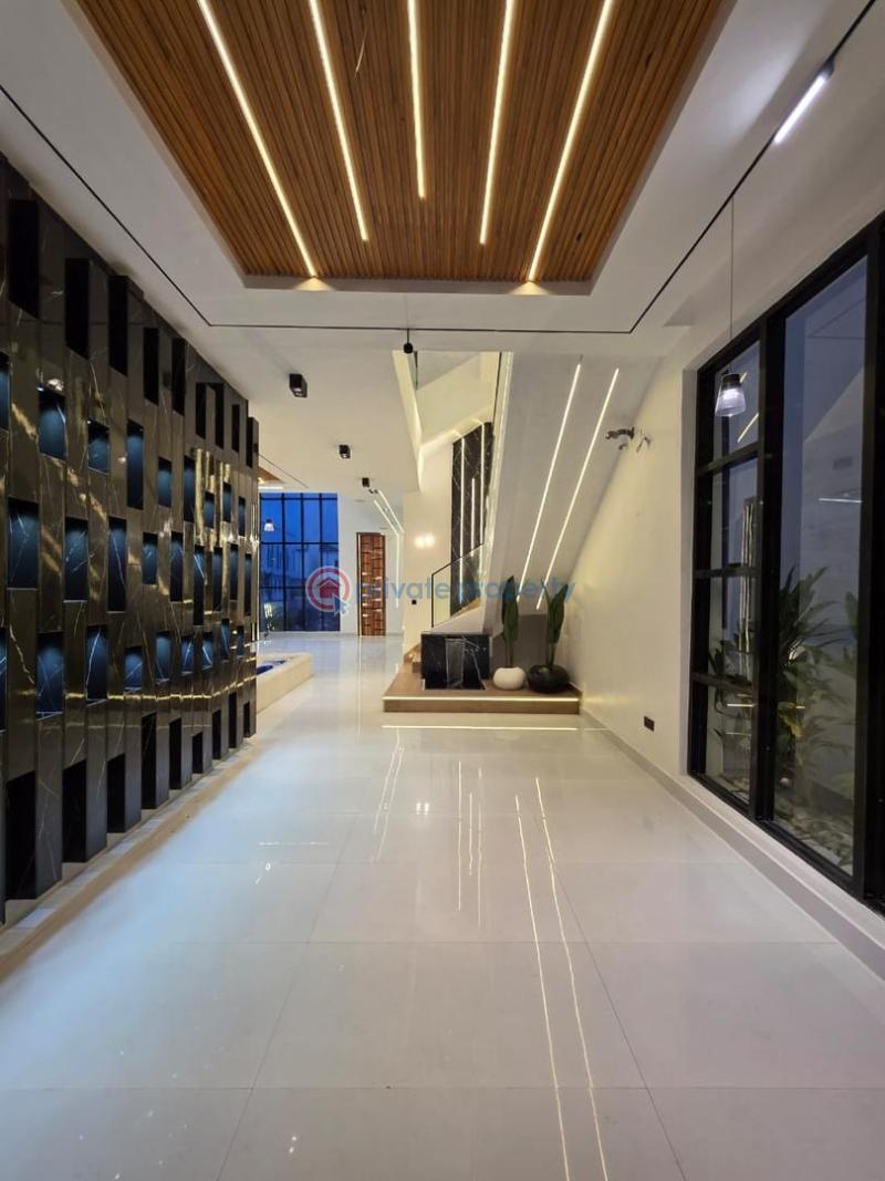 5 bedroom Duplex For Sale Chevron Lekki Lekki Lagos - 24