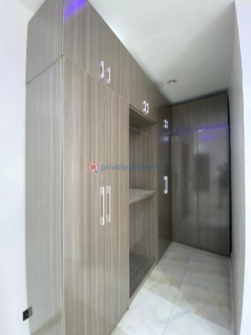 5 bedroom Detached Duplex For Sale 2nd Toll Gate Lekki Lagos - 3