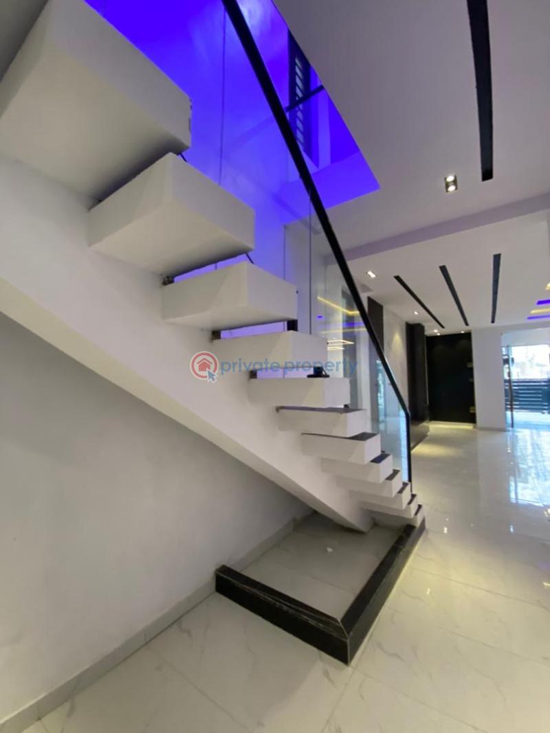 Lekki luxurious duplex with swimming pool*  🔑🔑 5bedrooms fully-detached duplex with bq for sale!! - 6 5 bedroom Detached Duplex For Sale 2nd Toll Gate Lekki Lagos - 6
