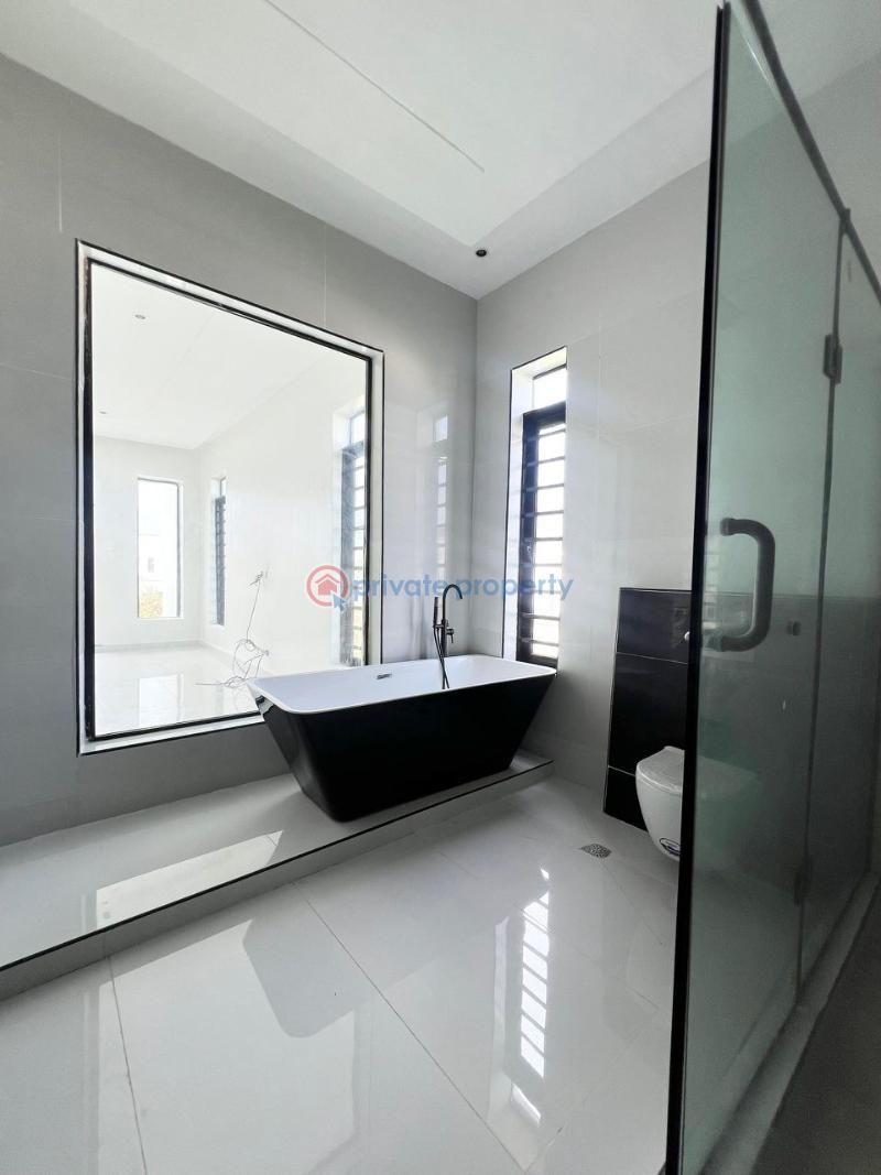 Lekki luxurious duplex with swimming pool*  🔑🔑 5bedrooms fully-detached duplex with bq for sale!! - 7 5 bedroom Detached Duplex For Sale 2nd Toll Gate Lekki Lagos - 7