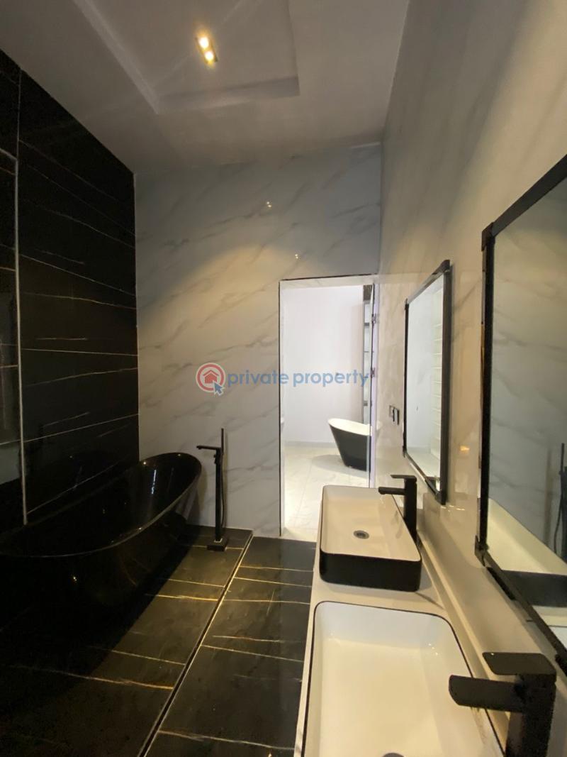Lekki luxurious duplex with swimming pool*  🔑🔑 5bedrooms fully-detached duplex with bq for sale!! - 11 5 bedroom Detached Duplex For Sale 2nd Toll Gate Lekki Lagos - 11