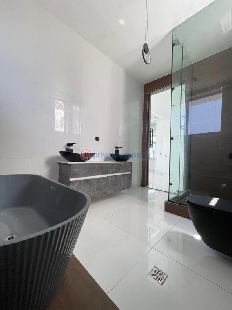 5 bedroom Detached Duplex For Sale 2nd Toll Gate Lekki Lagos - 3