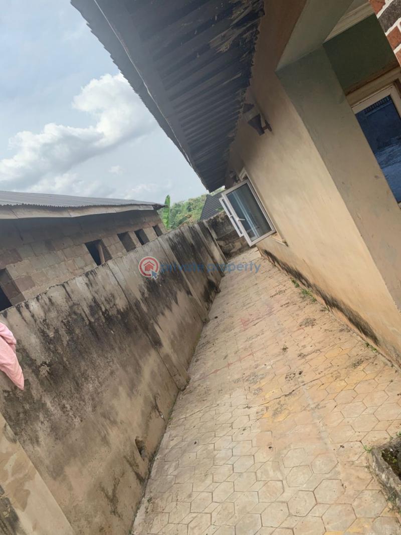 3 bedroom Block Of Flats For Rent Moganna Off Akala Express Akala Express Ibadan Oyo - 1