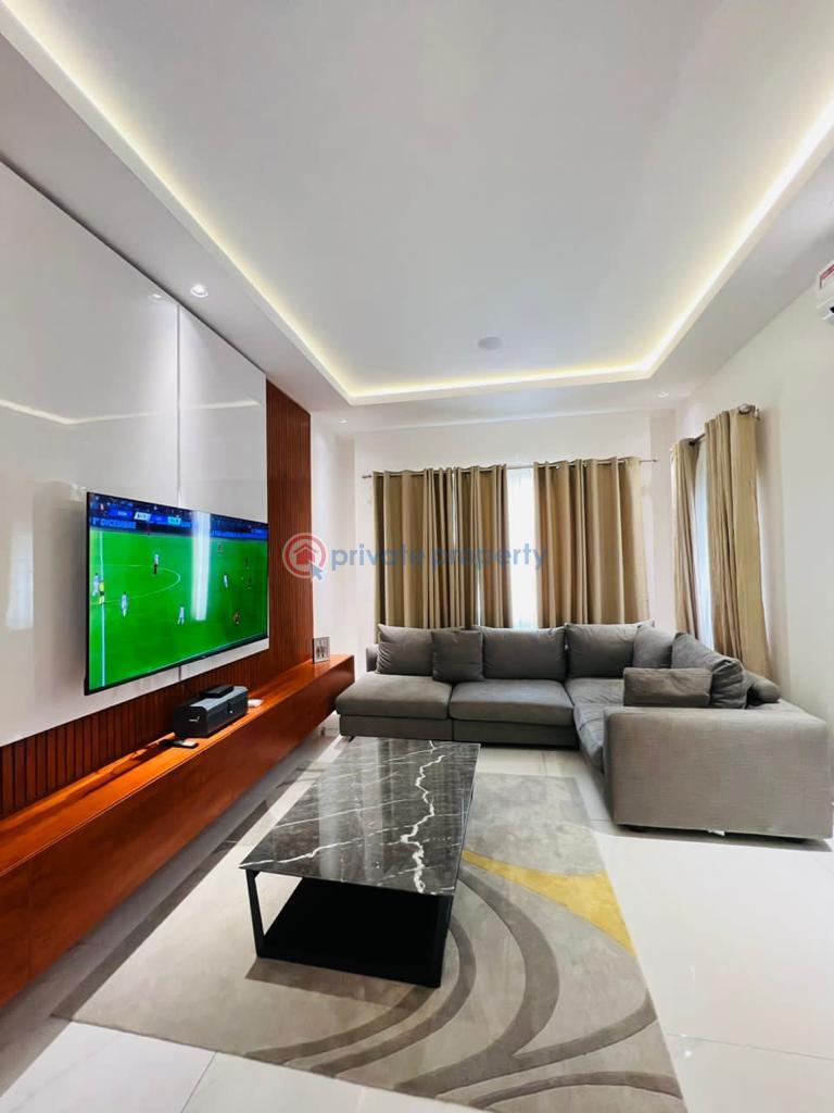 Livingla:luxury four bedroom self compound - 1 4 bedroom Self Contain Short let Off Adebayo Doherty, Lekki Phase 1 Lekki Phase 1 Lagos - 1