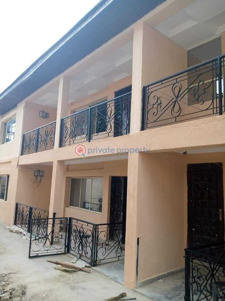 Flat & Apartment For Sale 📍located At Uncle Toye Ajagun Street, Aba Alamu, Apata Ibadan. Apata Ibadan Oyo