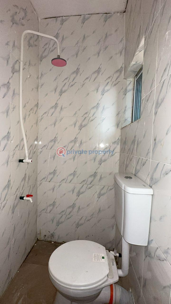 1 bedroom Mini Flat For Sale Onipanu Shomolu Lagos - 3