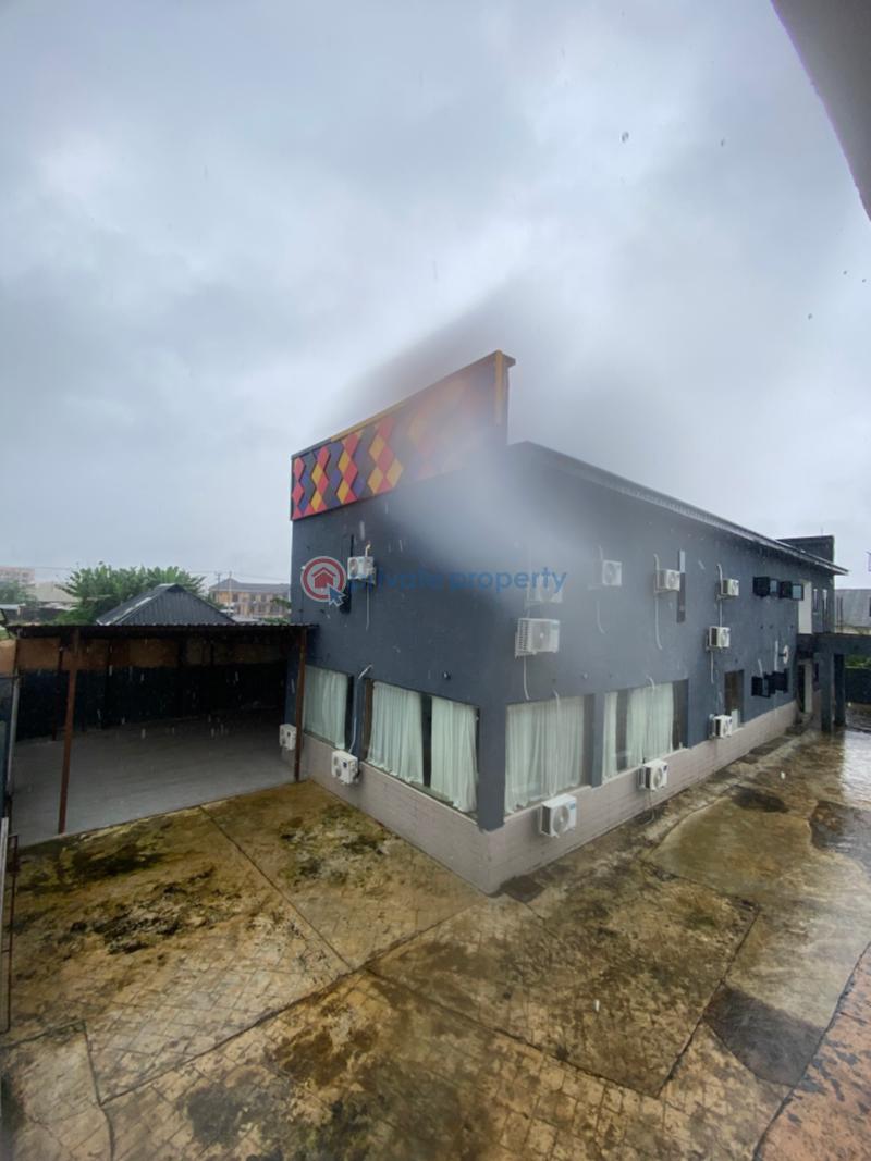 2 bedroom Restaurant/Bar For Rent Obagie After Ogheghe Sapele Road Benin Edo - 1